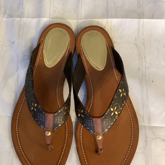 (PRE-OWNED) Authentic Louis Vuitton Flat Thong Sandal (Color: Brown) - Picture 2 of 7